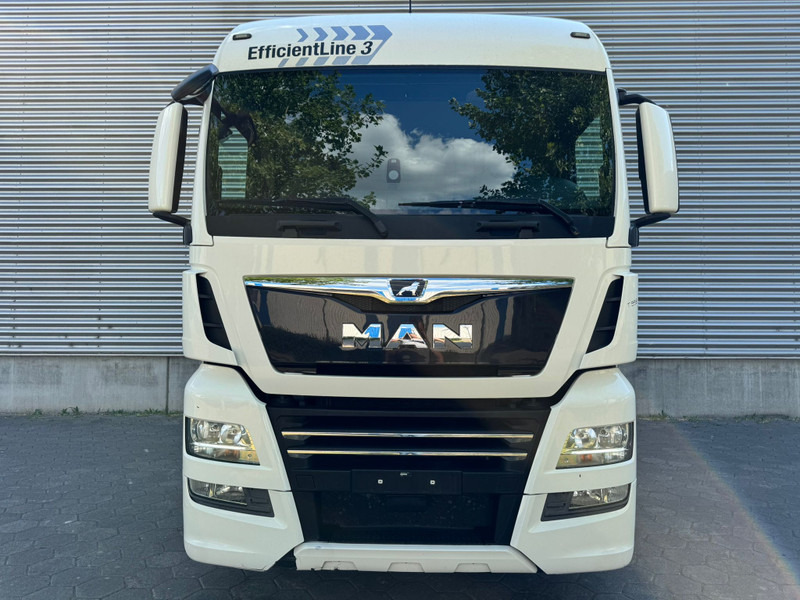 MAN TGX 18.500 XLX / Intarder / Roof Klima / 2 Tanks - Cabeza tractora: foto 4 MAN TGX 18.500 XLX / Intarder / Roof Klima / 2 Tanks - Cabeza tractora: foto 4