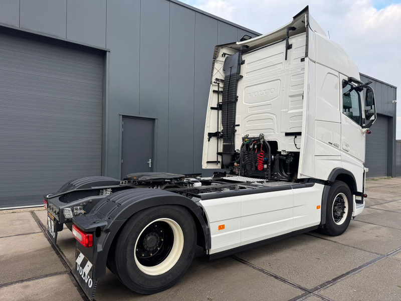 Volvo FH 460 / I-Shift / I Park Cool / 2 Tanks / TUV: 5-2026 / NL Trucj - Cabeza tractora: foto 3 Volvo FH 460 / I-Shift / I Park Cool / 2 Tanks / TUV: 5-2026 / NL Trucj - Cabeza tractora: foto 3