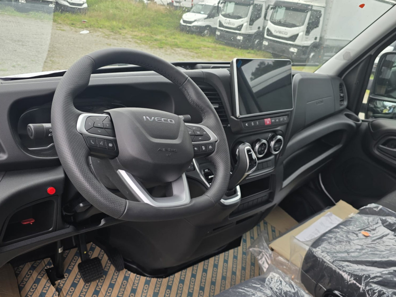 IVECO 35S18HA8 Pritsche (TOP Ausstattung) - Furgoneta caja abierta: foto 3 IVECO 35S18HA8 Pritsche (TOP Ausstattung) - Furgoneta caja abierta: foto 3