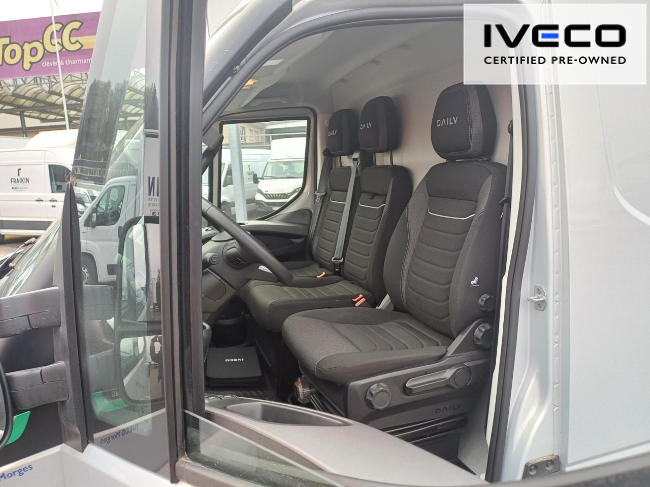 IVECO Daily 35S14NA8V/P CNG Euro6 Klima AHK Navi ZV - Furgón: foto 5 IVECO Daily 35S14NA8V/P CNG Euro6 Klima AHK Navi ZV - Furgón: foto 5