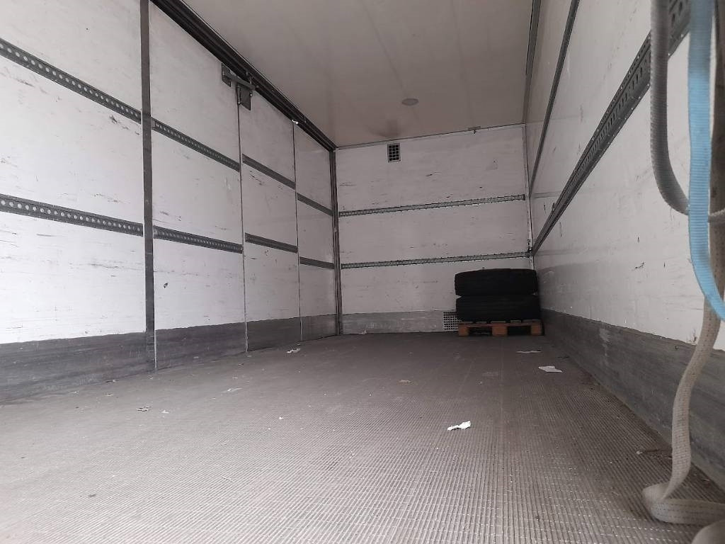 Camión frigorífico Mercedes-Benz Atego 918: foto 10