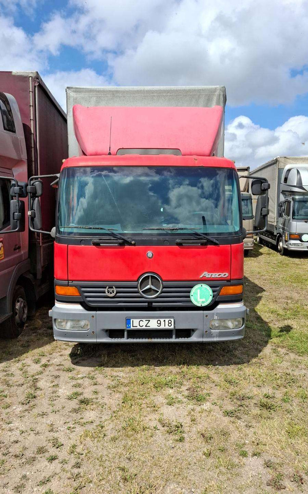 Mercedes-Benz 823 - Camión lona: foto 1 Mercedes-Benz 823 - Camión lona: foto 1