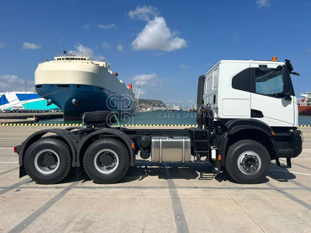 IVECO T-WAY Tractor 6×4 AT720T47TH GVW 26-38 Ton HP 470 R20Tyre MY25 - Cabeza tractora: foto 2 IVECO T-WAY Tractor 6×4 AT720T47TH GVW 26-38 Ton HP 470 R20Tyre MY25 - Cabeza tractora: foto 2