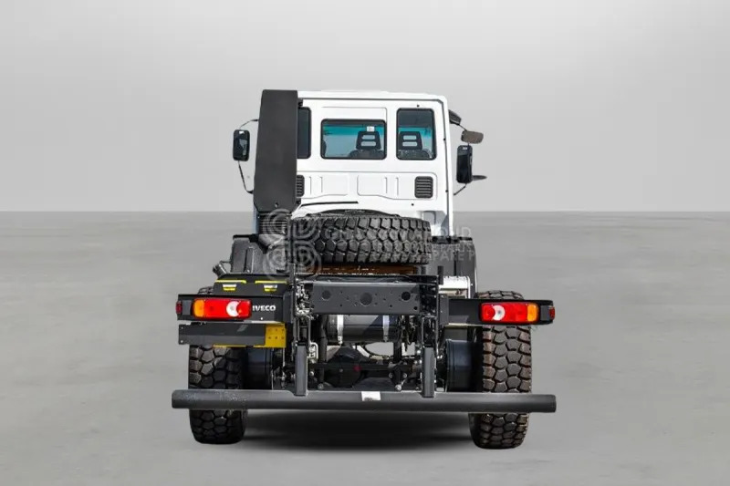 Iveco Euro Cargo ML150 4x4 Chassis - Camión chasis: foto 4 Iveco Euro Cargo ML150 4x4 Chassis - Camión chasis: foto 4