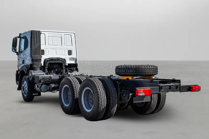 Iveco T-WAY AT380T47H 6x4 R24 Tyres Chassis - Barcelona Stock - Camión chasis: foto 3 Iveco T-WAY AT380T47H 6x4 R24 Tyres Chassis - Barcelona Stock - Camión chasis: foto 3