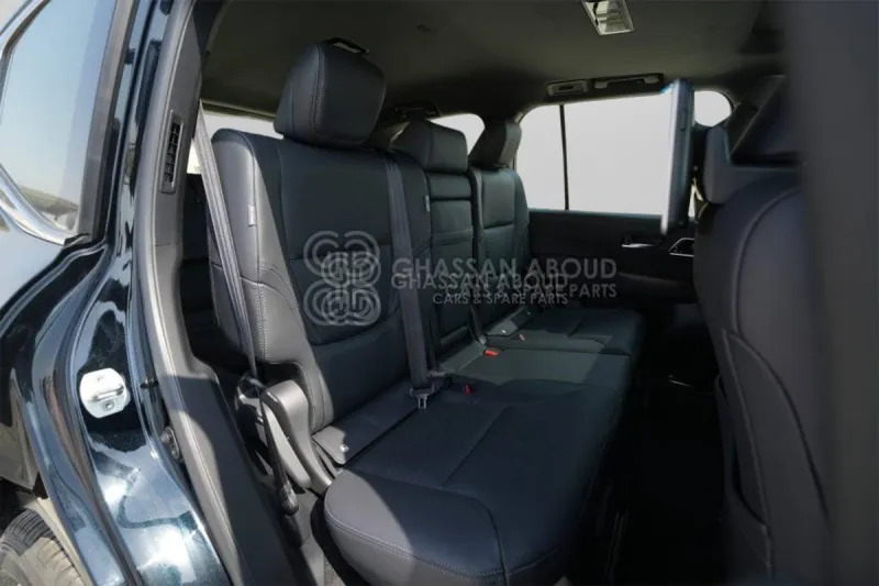 SUV/ Todoterreno Toyota Land Cruiser 300  4x4: foto 7