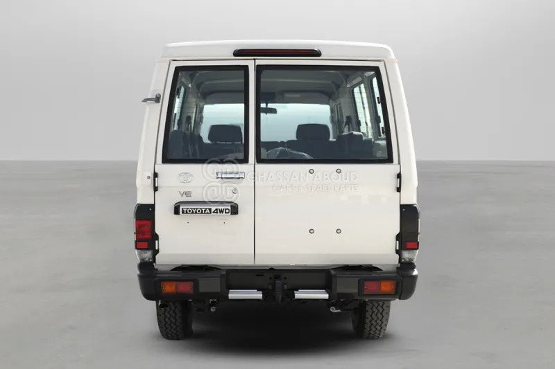 Toyota Land Cruiser HardTop LC78 4X4 - Coche: foto 4 Toyota Land Cruiser HardTop LC78 4X4 - Coche: foto 4
