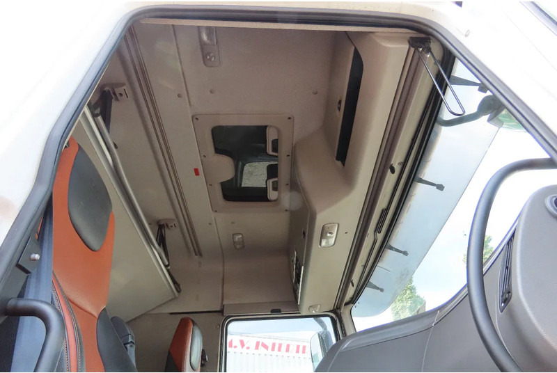 DAF XF 440 Retarder, Real leather, Frigo. Belgian truck! - Cabeza tractora: foto 5 DAF XF 440 Retarder, Real leather, Frigo. Belgian truck! - Cabeza tractora: foto 5