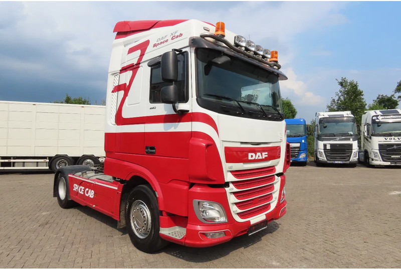 DAF XF 440 Retarder, Real leather, Frigo. Belgian truck! - Cabeza tractora: foto 1 DAF XF 440 Retarder, Real leather, Frigo. Belgian truck! - Cabeza tractora: foto 1