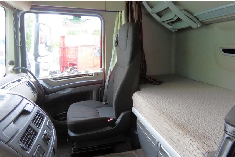 Cabeza tractora DAF XF 530 6x4 Retarder, Frigo, P-Cool, 2 beds: foto 17