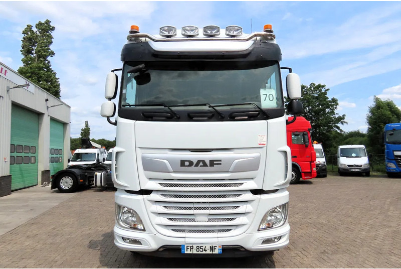 DAF XF 530 6x4 Retarder, Frigo, P-Cool, 2 beds - Cabeza tractora: foto 3 DAF XF 530 6x4 Retarder, Frigo, P-Cool, 2 beds - Cabeza tractora: foto 3