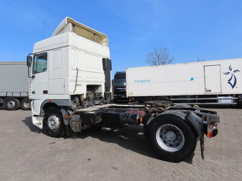 DAF XF 95.480 E4 type, Manual ger, Manual. Great state - Cabeza tractora: foto 5 DAF XF 95.480 E4 type, Manual ger, Manual. Great state - Cabeza tractora: foto 5