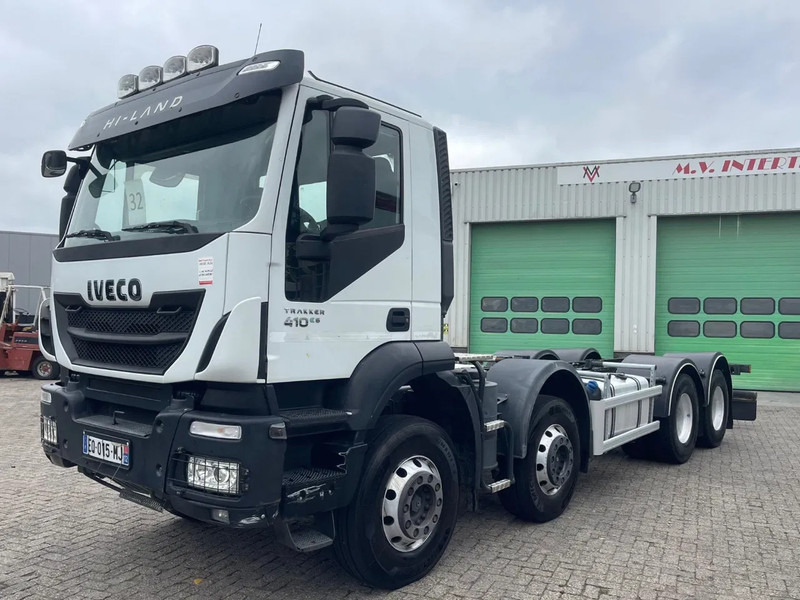 Iveco Trakker 410 PTO, RETARDER, 8x4 , 442000 km! - Cabeza tractora: foto 1 Iveco Trakker 410 PTO, RETARDER, 8x4 , 442000 km! - Cabeza tractora: foto 1