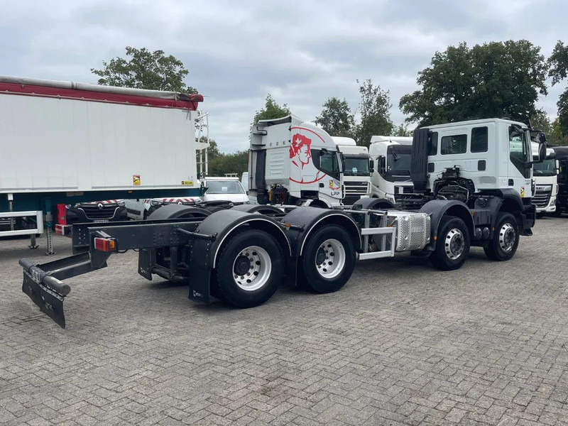 Iveco Trakker 410 PTO, RETARDER, 8x4 , 442000 km! - Cabeza tractora: foto 5 Iveco Trakker 410 PTO, RETARDER, 8x4 , 442000 km! - Cabeza tractora: foto 5