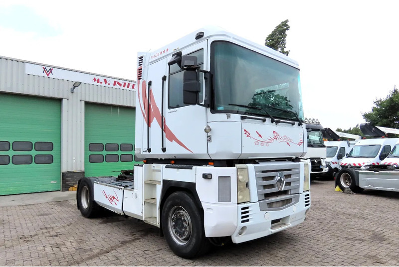 Renault Magnum 440 Mack! Manual gearbox. Royal truck - Cabeza tractora: foto 1 Renault Magnum 440 Mack! Manual gearbox. Royal truck - Cabeza tractora: foto 1