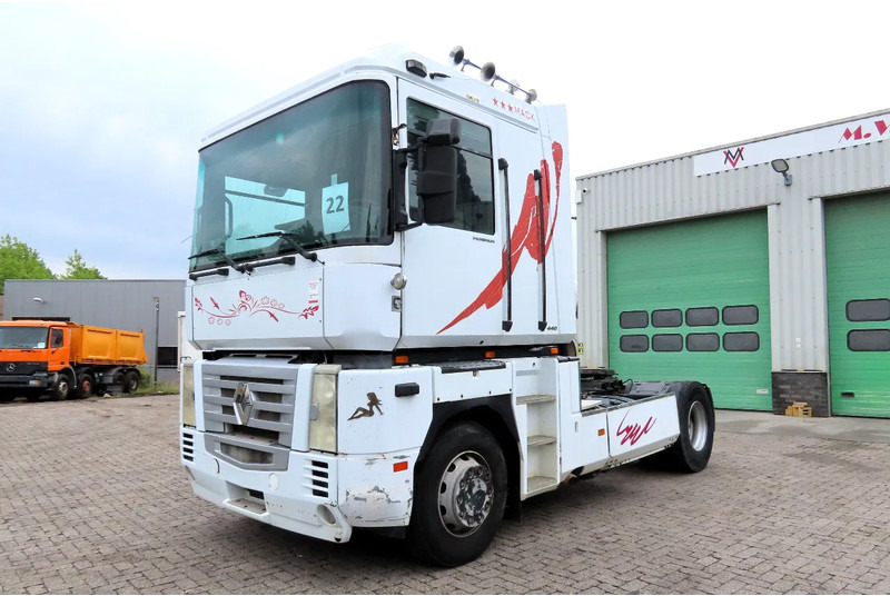 Renault Magnum 440 Mack! Manual gearbox. Royal truck - Cabeza tractora: foto 3 Renault Magnum 440 Mack! Manual gearbox. Royal truck - Cabeza tractora: foto 3