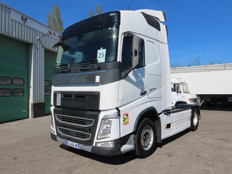 Volvo FH 460 YV2RTY0A3JB867622 FRIGO, 2X FUEL TANK, frigo, EURO6 - Cabeza tractora: foto 2 Volvo FH 460 YV2RTY0A3JB867622 FRIGO, 2X FUEL TANK, frigo, EURO6 - Cabeza tractora: foto 2