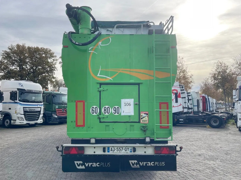 LEVEQUES TSCI, AUGER, HATZ diesel? 7 COMPARTMENTS. Great condition! - Semirremolque cisterna: foto 2 LEVEQUES TSCI, AUGER, HATZ diesel? 7 COMPARTMENTS. Great condition! - Semirremolque cisterna: foto 2