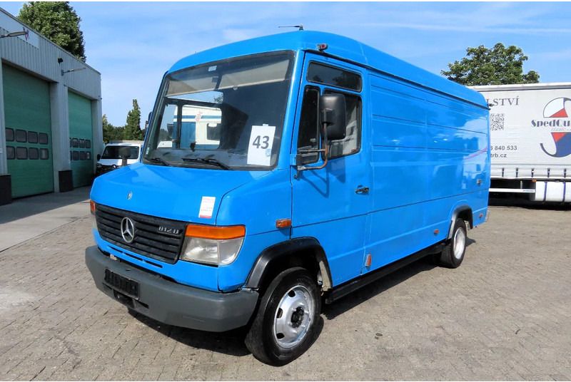 Mercedes-Benz Vario 812D - Furgón: foto 1 Mercedes-Benz Vario 812D - Furgón: foto 1