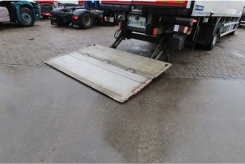 Camión frigorífico Renault D 19t, Retarder, Carrier 1050, Lamberet, sleeper: foto 8