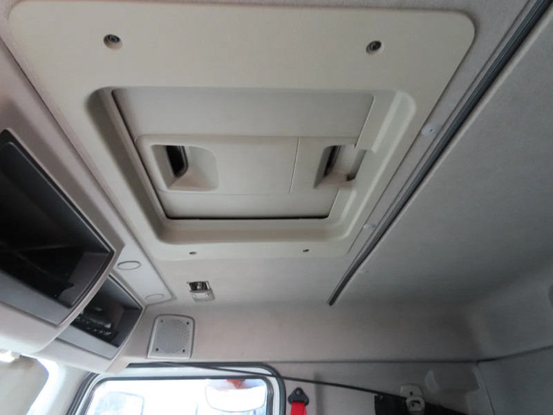 Camión frigorífico Renault D 33019T Great condition! !! Telma/Retarder, Thermoking, FRC 05/2026, Sleeper: foto 15