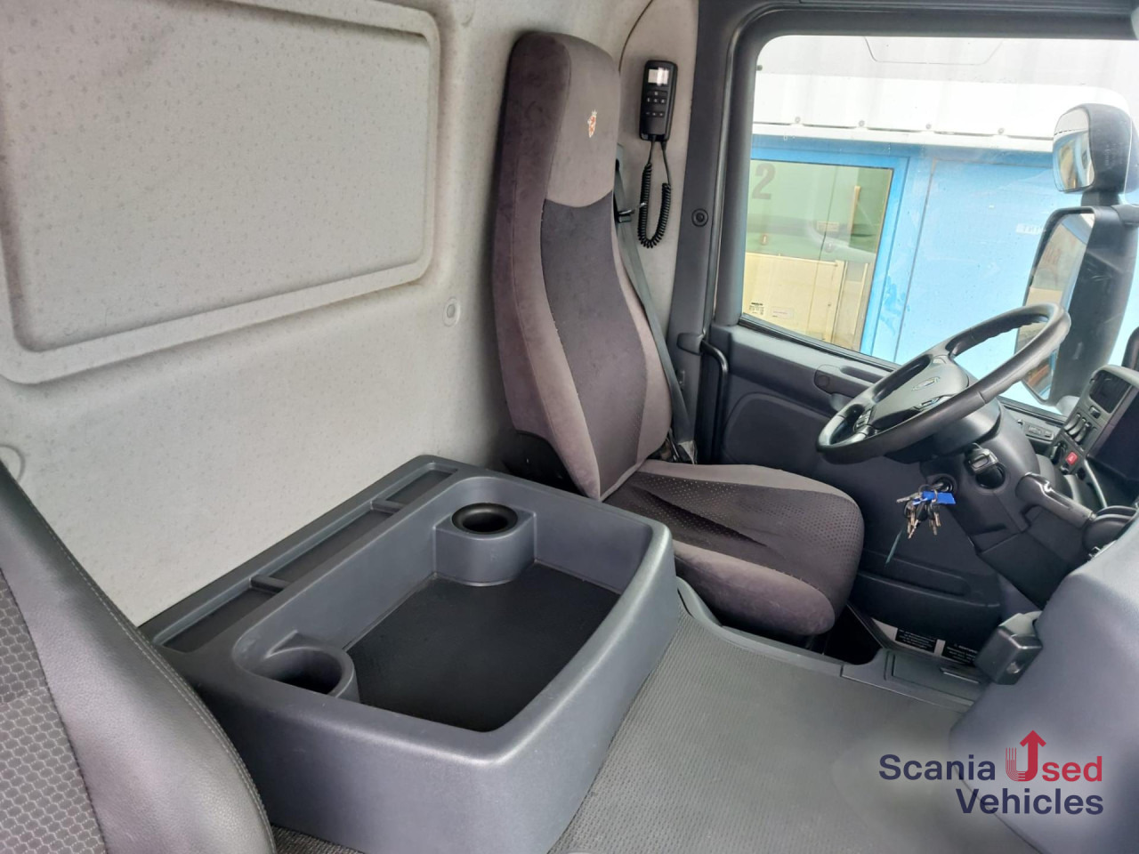 SCANIA P 280 DB4x2MNA Koffer Ladebordwand - Camión caja cerrada: foto 3 SCANIA P 280 DB4x2MNA Koffer Ladebordwand - Camión caja cerrada: foto 3