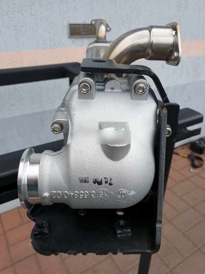 Volvo EGR COOLER, NEW OR RECONDITIONED 20722340 Volvo - Enfriador EGR para Camión: foto 4 Volvo EGR COOLER, NEW OR RECONDITIONED 20722340 Volvo - Enfriador EGR para Camión: foto 4