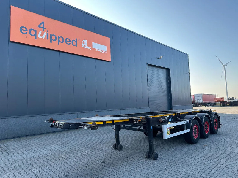 Burg 20FT + 20FT SWAP ADR (EX/II, EX/III, FL, AT) Chassis, empty weight: 3.690kg, SAF INTRADISC, 2x Liftaxle, NL-chassis, APK/ADR: 08 - Semirremolque portacontenedore/ Intercambiable: foto 1 Burg 20FT + 20FT SWAP ADR (EX/II, EX/III, FL, AT) Chassis, empty weight: 3.690kg, SAF INTRADISC, 2x Liftaxle, NL-chassis, APK/ADR: 08 - Semirremolque portacontenedore/ Intercambiable: foto 1