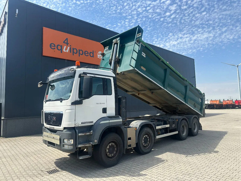 MAN TGS 35.440 AJK HARDOX KIPPER (16.5m3), 8x4, MANUAL, EURO-5, TWIN-STEER, BIG AXLES - Camión volquete: foto 1 MAN TGS 35.440 AJK HARDOX KIPPER (16.5m3), 8x4, MANUAL, EURO-5, TWIN-STEER, BIG AXLES - Camión volquete: foto 1