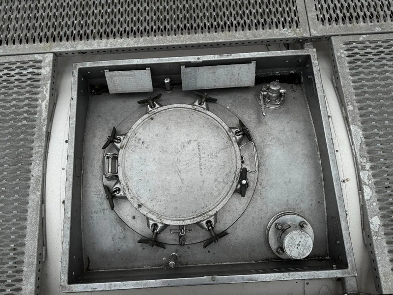 Leasing para SINGAMAS 20FT ISO, 26.000L/1-COMP/3 BAFFELS/3 manholes, 5Y inspection: 11/2025 SINGAMAS 20FT ISO, 26.000L/1-COMP/3 BAFFELS/3 manholes, 5Y inspection: 11/2025: foto 10