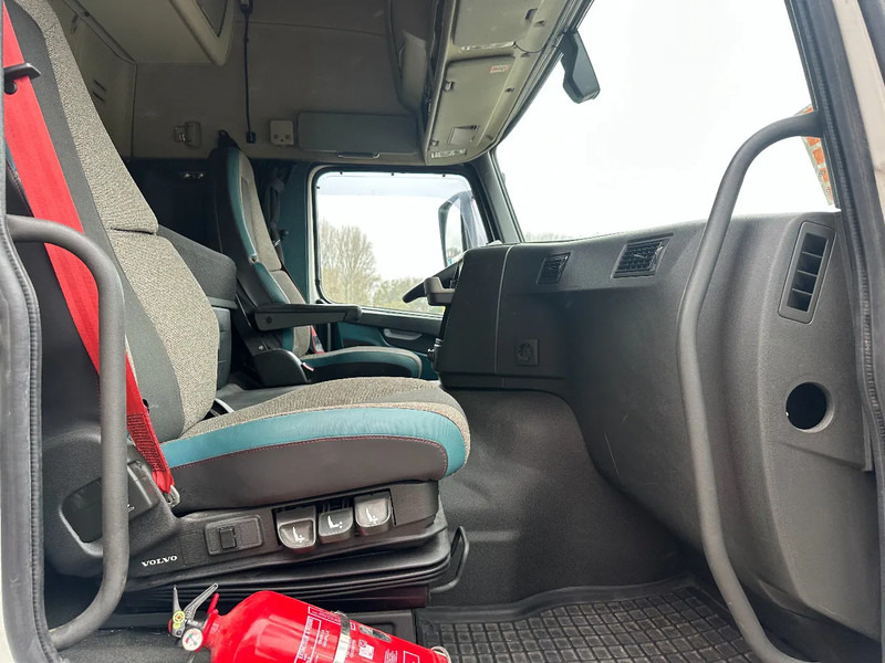 Camión chasis Volvo FM 380 Globetrotter 6x2, ADR (FL, AT, OX), LIFT/STEER, 636.183km: foto 15 Camión chasis Volvo FM 380 Globetrotter 6x2, ADR (FL, AT, OX), LIFT/STEER, 636.183km: foto 15