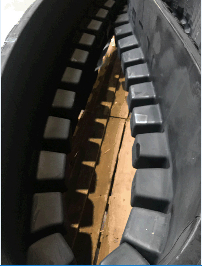 Rubber track for CNH and NH Combine 24" and 28.5" - Oruga para Cosechadora de granos: foto 5 Rubber track for CNH and NH Combine 24" and 28.5" - Oruga para Cosechadora de granos: foto 5