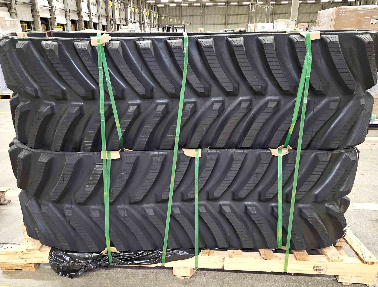 Rubber track for CNH and NH Combine 24" and 28.5" - Oruga para Cosechadora de granos: foto 4 Rubber track for CNH and NH Combine 24" and 28.5" - Oruga para Cosechadora de granos: foto 4