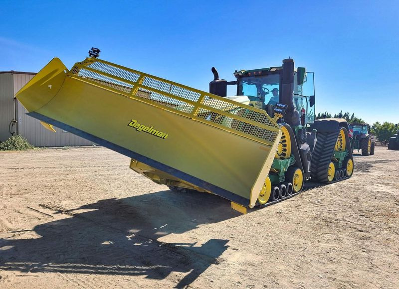 Degelman Dozer Blade 7900 zum John Deere 9RX 710, 9RX 770, 9RX 830 - Hoja de bulldozer: foto 1 Degelman Dozer Blade 7900 zum John Deere 9RX 710, 9RX 770, 9RX 830 - Hoja de bulldozer: foto 1