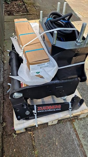 Zuidberg Fronthydraulik, Frontkraftheber, Fronthubwerk zum Case PUMA / PUMA CVX / STEYR CVT - Hidráulica para Maquinaria agrícola: foto 1 Zuidberg Fronthydraulik, Frontkraftheber, Fronthubwerk zum Case PUMA / PUMA CVX / STEYR CVT - Hidráulica para Maquinaria agrícola: foto 1