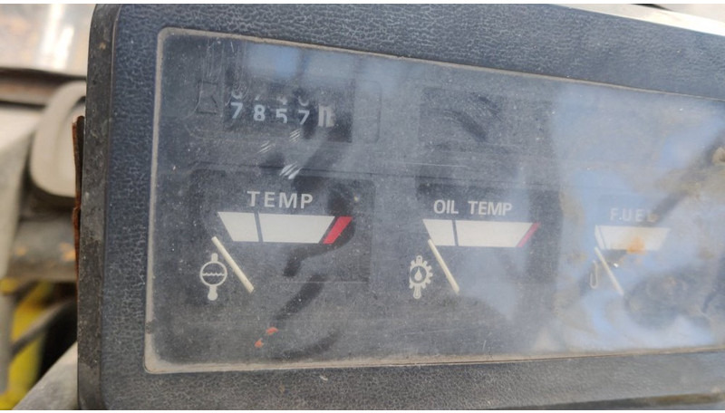 Caterpillar SE-300-15 - Carretilla elevadora diésel: foto 5 Caterpillar SE-300-15 - Carretilla elevadora diésel: foto 5