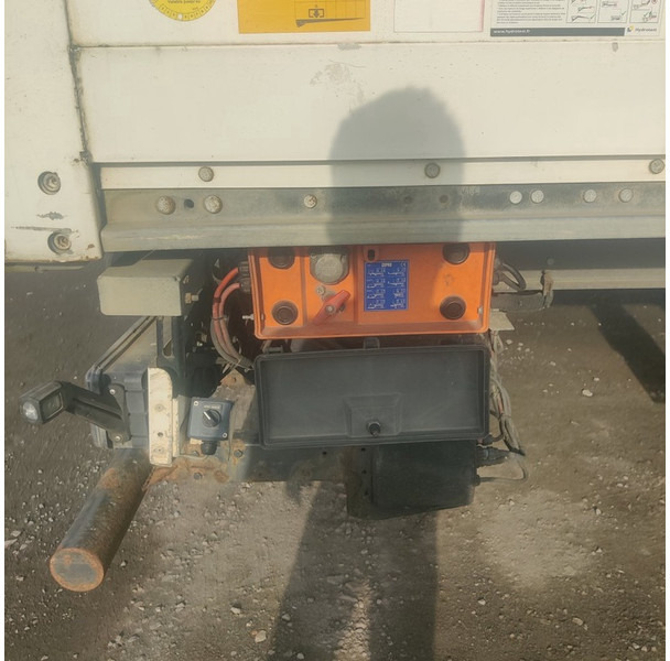 Semirremolque caja cerrada Schmitz Cargobull SKI 24: foto 9 Semirremolque caja cerrada Schmitz Cargobull SKI 24: foto 9