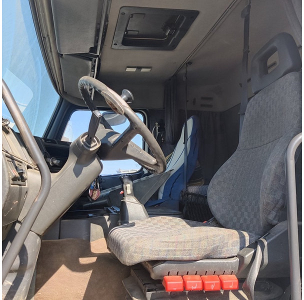 Camión volquete Volvo FH12-380: foto 6