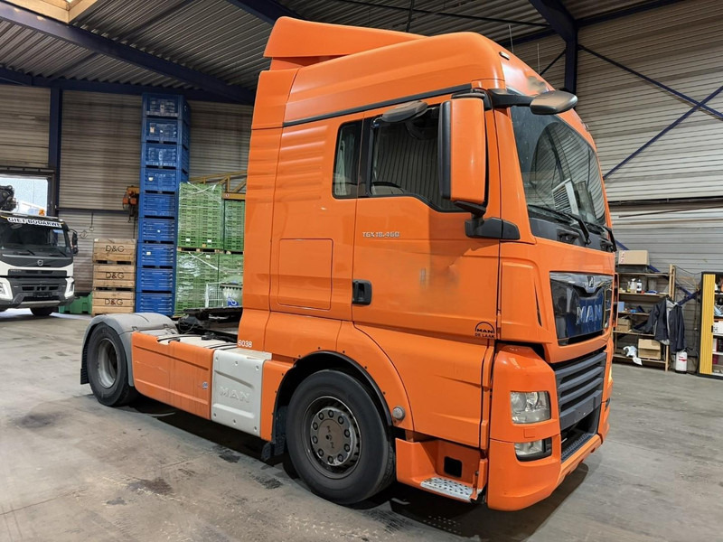 MAN TGA 18.460 XLX BLS - *471.000km* - 13L MOTOR - FULL SPOILERS / SIDESKIRTS / FRIGO - BE TRUCK - Cabeza tractora: foto 1 MAN TGA 18.460 XLX BLS - *471.000km* - 13L MOTOR - FULL SPOILERS / SIDESKIRTS / FRIGO - BE TRUCK - Cabeza tractora: foto 1