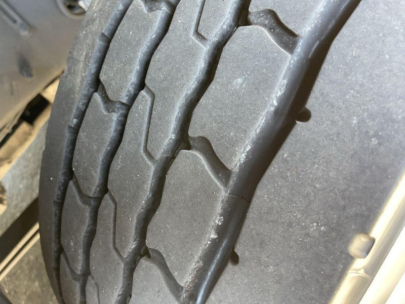 Cabeza tractora Volvo FH 460 ADR ACC + Dynamic Steering - I-park Cool - Lane Keeping Support - collision warning - leather - ... BE Truck: foto 18 Cabeza tractora Volvo FH 460 ADR ACC + Dynamic Steering - I-park Cool - Lane Keeping Support - collision warning - leather - ... BE Truck: foto 18