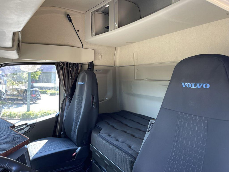 Cabeza tractora Volvo FH 460 ADR ACC + Dynamic Steering - I-park Cool - Lane Keeping Support - collision warning - leather - ... BE Truck: foto 11 Cabeza tractora Volvo FH 460 ADR ACC + Dynamic Steering - I-park Cool - Lane Keeping Support - collision warning - leather - ... BE Truck: foto 11