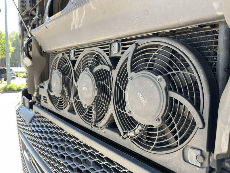 Cabeza tractora Volvo FH 460 ADR ACC + Dynamic Steering - I-park Cool - Lane Keeping Support - collision warning - leather - ... BE Truck: foto 8 Cabeza tractora Volvo FH 460 ADR ACC + Dynamic Steering - I-park Cool - Lane Keeping Support - collision warning - leather - ... BE Truck: foto 8