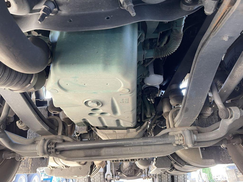 Cabeza tractora Volvo FH 460 ADR ACC + Dynamic Steering - I-park Cool - Lane Keeping Support - collision warning - leather - ... BE Truck: foto 15 Cabeza tractora Volvo FH 460 ADR ACC + Dynamic Steering - I-park Cool - Lane Keeping Support - collision warning - leather - ... BE Truck: foto 15