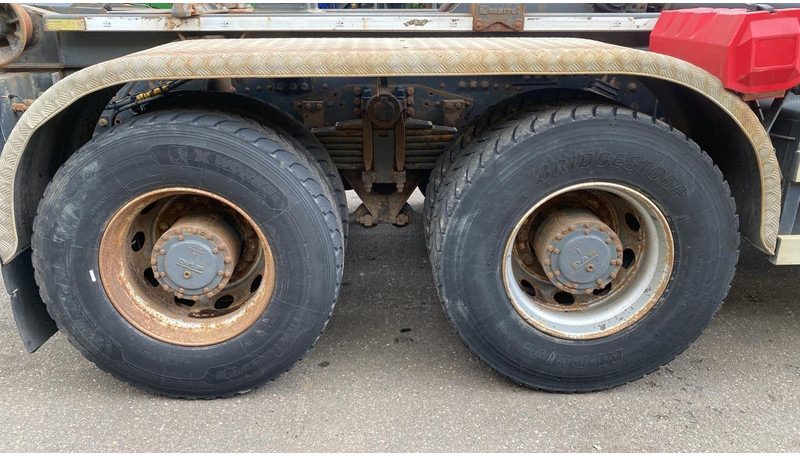 DAF CF 440 6X4 HOOKLIFT 20T - MANUAL GEARBOX - 315.000km - EURO 6 - BE TRUCK - Camión multibasculante: foto 4 DAF CF 440 6X4 HOOKLIFT 20T - MANUAL GEARBOX - 315.000km - EURO 6 - BE TRUCK - Camión multibasculante: foto 4