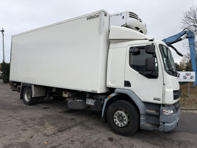 DAF LF 55.300 - 19T FRIGO THERMOKING TS-300e - TAILLIFT - BOX 6m45 x 2m49 x 2m49 - EURO 5 - A/C - BE TRUCK - Camión frigorífico: foto 1 DAF LF 55.300 - 19T FRIGO THERMOKING TS-300e - TAILLIFT - BOX 6m45 x 2m49 x 2m49 - EURO 5 - A/C - BE TRUCK - Camión frigorífico: foto 1
