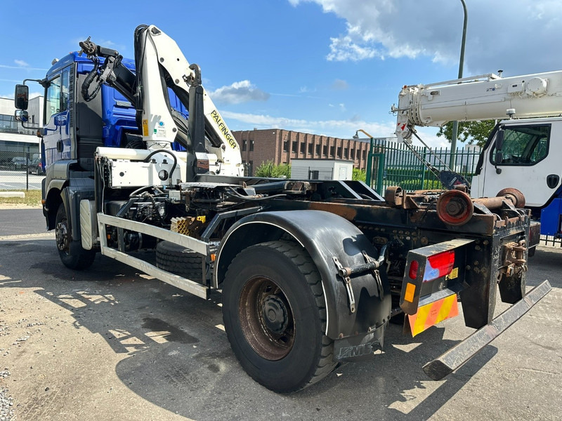 MAN TGA 18.310 4x4 HOOKLIFT + CRANE PALFINGER PK12000 - RADIO - ROTATOR - STEEL SPRING / HUB REDUCTION - MANUAL ZF - BE TRUCK - Camión multibasculante, Camión grúa: foto 5 MAN TGA 18.310 4x4 HOOKLIFT + CRANE PALFINGER PK12000 - RADIO - ROTATOR - STEEL SPRING / HUB REDUCTION - MANUAL ZF - BE TRUCK - Camión multibasculante, Camión grúa: foto 5