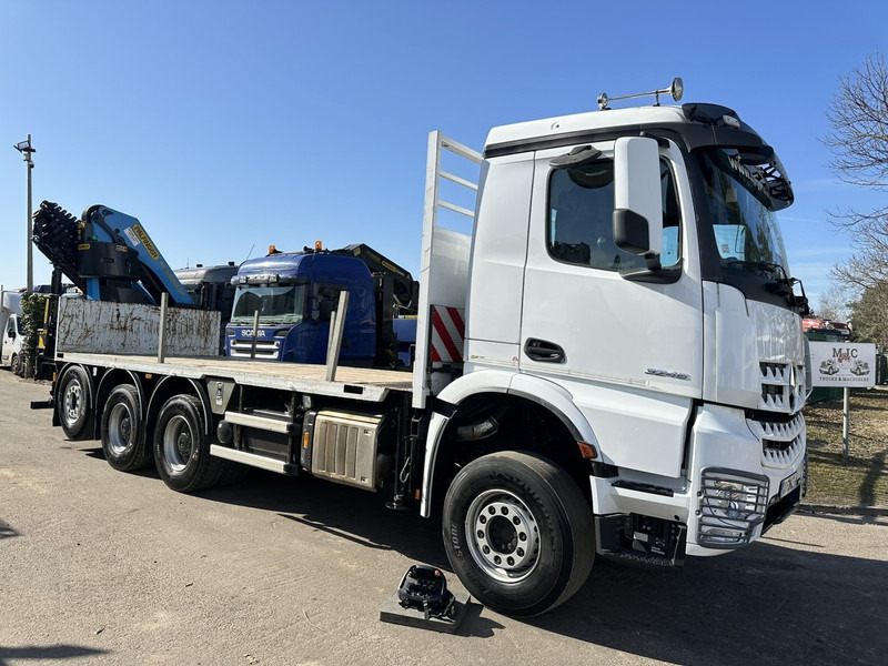 Mercedes-Benz AROCS 3246 8x4 TRIDEM + CRANE (25m!) PALFINGER PK 34002 G SH (8x) - *102.000km* - LIFT + STEERING AXLE - PLATFORM 6m65 + TWISTLOCKS - Camión grúa: foto 2 Mercedes-Benz AROCS 3246 8x4 TRIDEM + CRANE (25m!) PALFINGER PK 34002 G SH (8x) - *102.000km* - LIFT + STEERING AXLE - PLATFORM 6m65 + TWISTLOCKS - Camión grúa: foto 2
