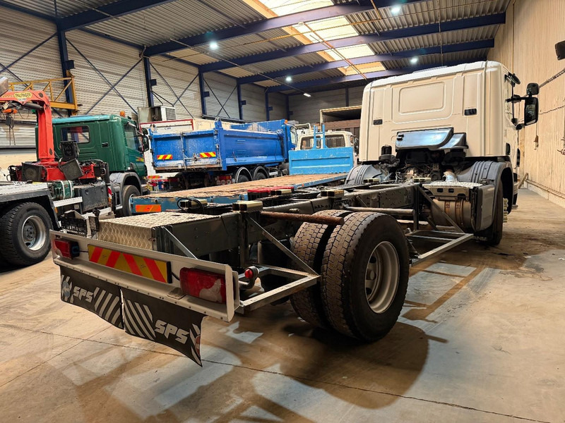 Scania P310 4x2 CHASSIS - ADR (ex tanker) - *322.000km* - AIR SUSPENSION - MANUAL - BE TRUCK - Camión cisterna: foto 4 Scania P310 4x2 CHASSIS - ADR (ex tanker) - *322.000km* - AIR SUSPENSION - MANUAL - BE TRUCK - Camión cisterna: foto 4