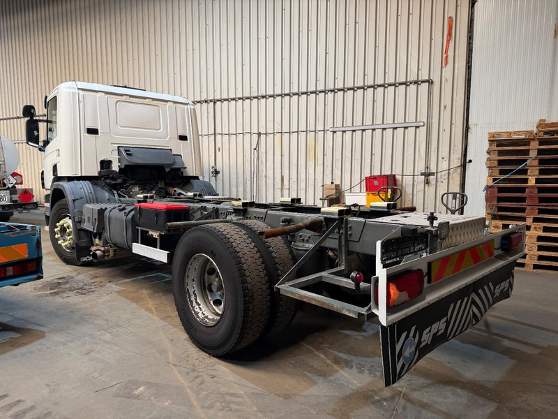 Scania P310 4x2 CHASSIS - ADR (ex tanker) - *322.000km* - AIR SUSPENSION - MANUAL - BE TRUCK - Camión cisterna: foto 3 Scania P310 4x2 CHASSIS - ADR (ex tanker) - *322.000km* - AIR SUSPENSION - MANUAL - BE TRUCK - Camión cisterna: foto 3