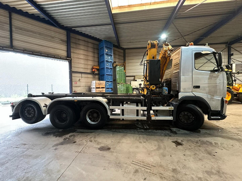Volvo FH12-420 8x4 HOOKLIFT AJK + CRANE EFFER 250 - 3S - RADIO - TRIDEM LIFT + STEERING AXLE - I SHIFT - BE TRUCK - Camión multibasculante, Camión grúa: foto 4 Volvo FH12-420 8x4 HOOKLIFT AJK + CRANE EFFER 250 - 3S - RADIO - TRIDEM LIFT + STEERING AXLE - I SHIFT - BE TRUCK - Camión multibasculante, Camión grúa: foto 4